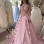 Pembe Nişanlık — 1. görünüm